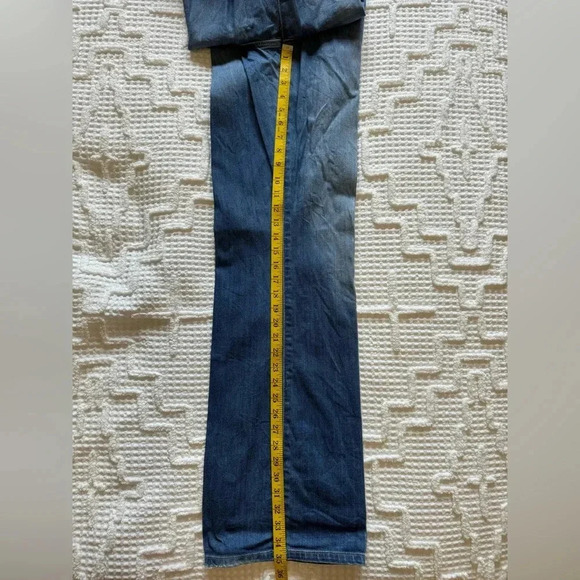 7 for Man Kind Jeans.   Smoke free home.  Great condition. - Picture 7 of 8